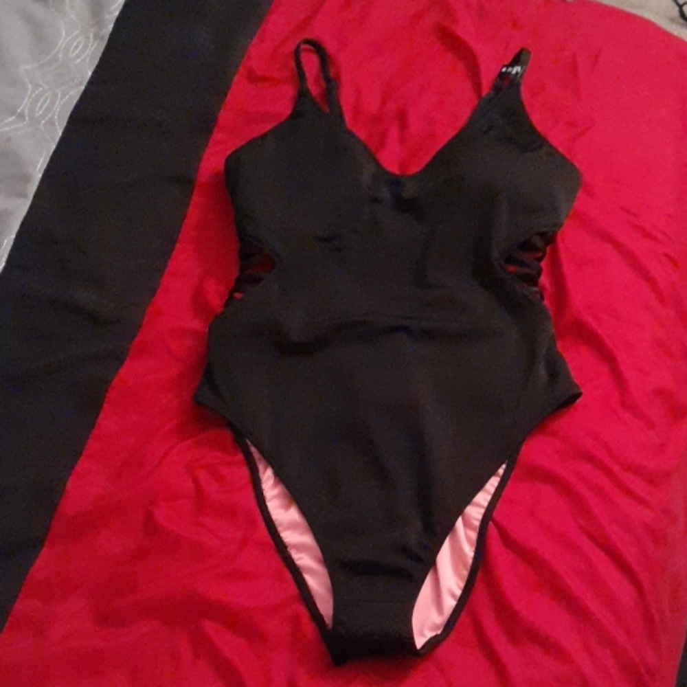 Bathing suit